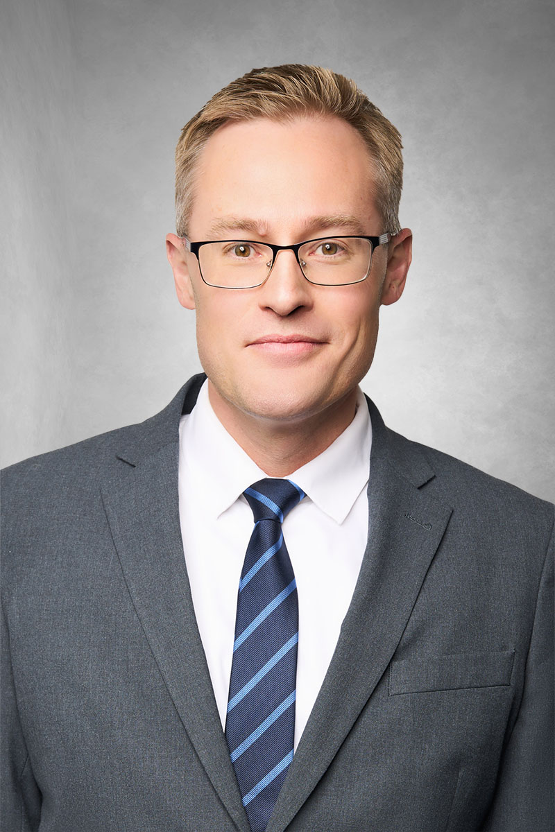 Christopher J. L. Diedrich headshot